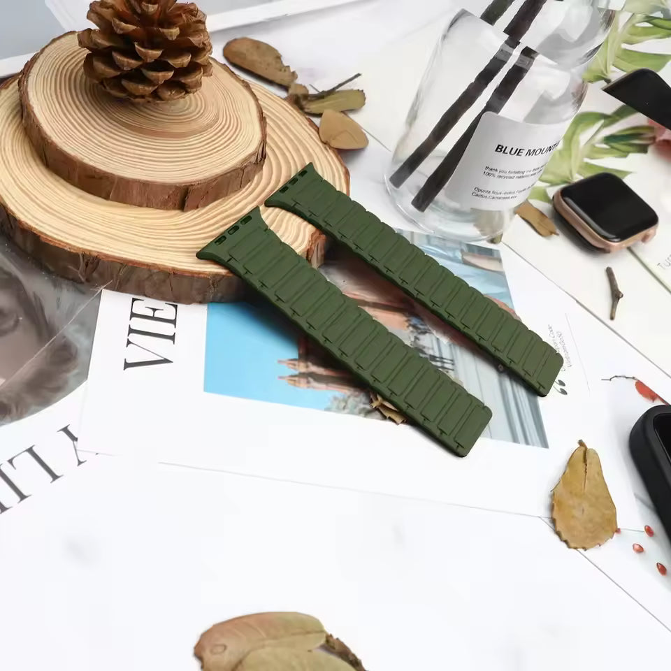 Magnetic Silicone Strap for Apple Watch Band iWatch Series Ultra3/2/11/10/9/8/7/6/5/SE